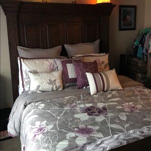 Bedding set and bed frame